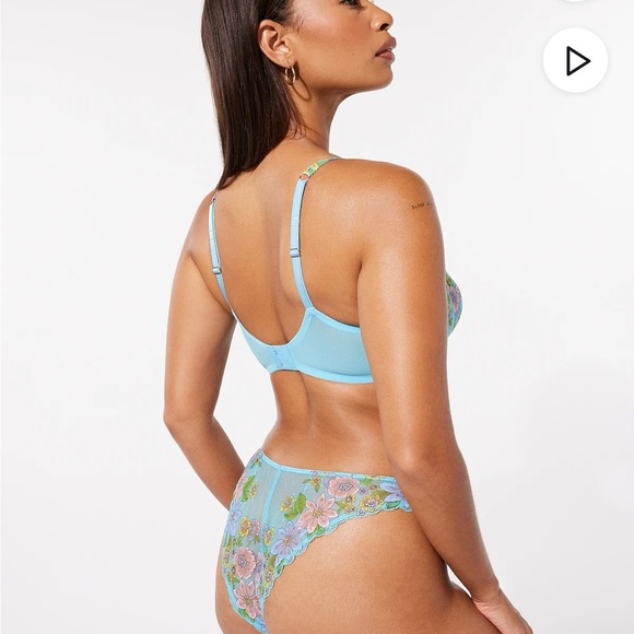 SavageXFenty-Mod Poppy Unlined Lace Balconette Bra & Lace Brazilian Panty (set) - Picture 7 of 10